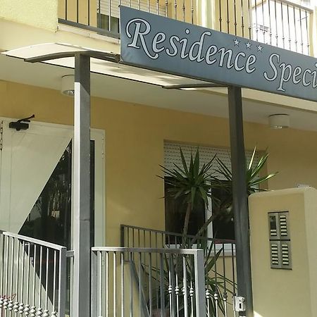 Residence Special Римини Экстерьер фото