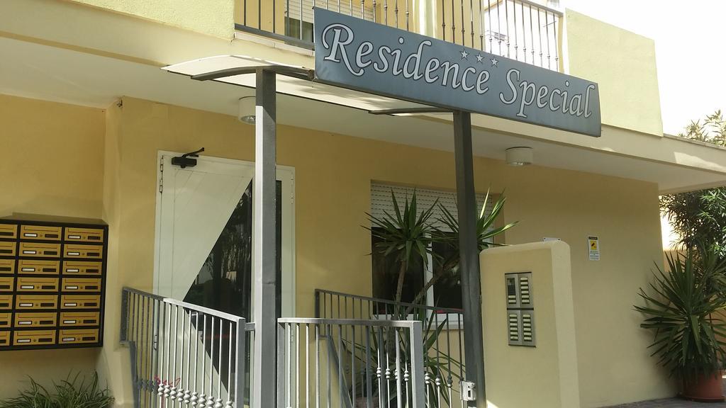Residence Special Римини Экстерьер фото