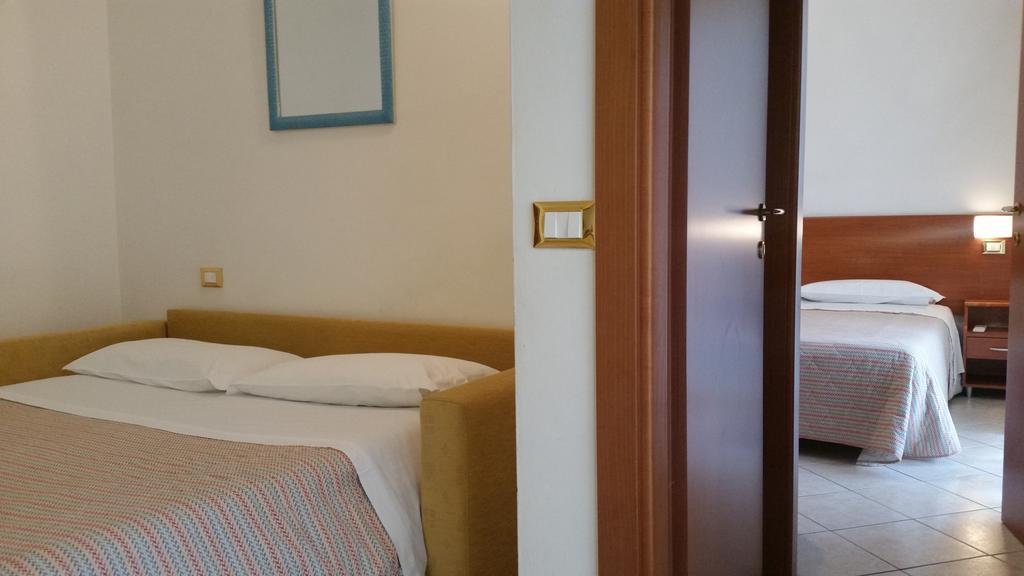Residence Special Римини Экстерьер фото