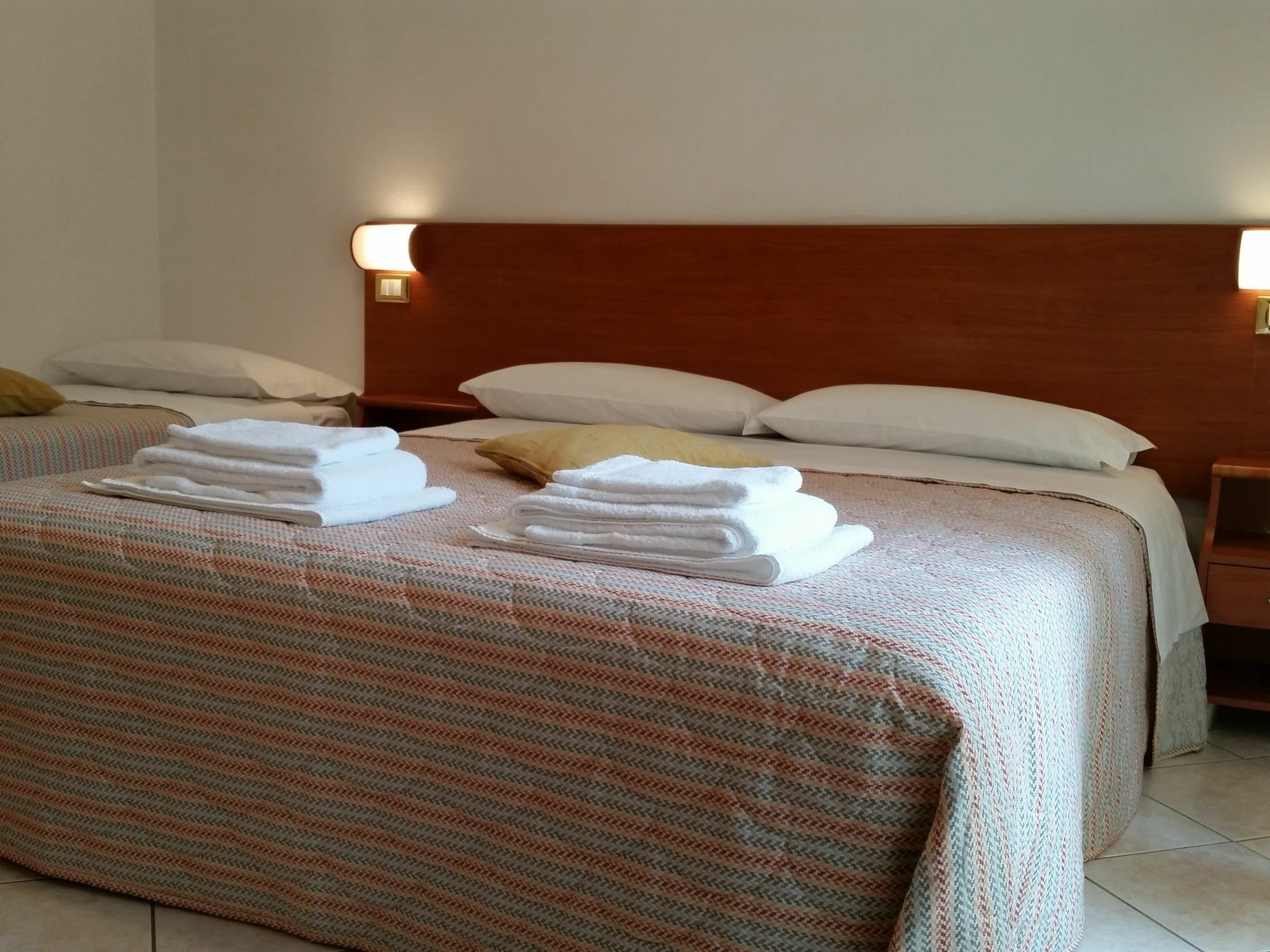 Residence Special Римини Экстерьер фото